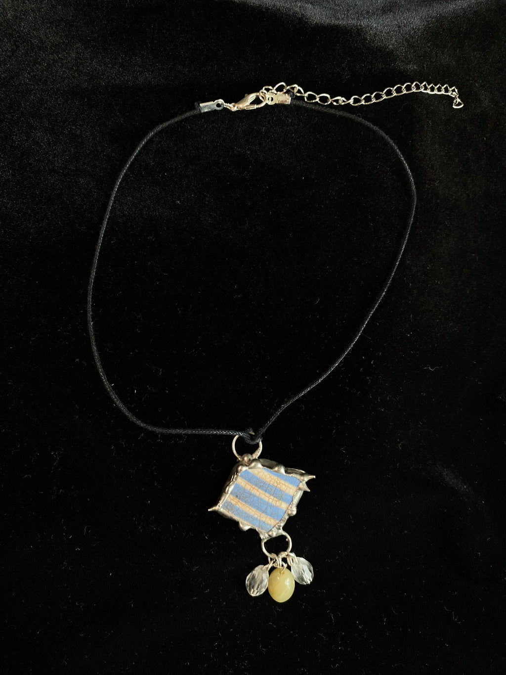 Striped diamond pottery choker